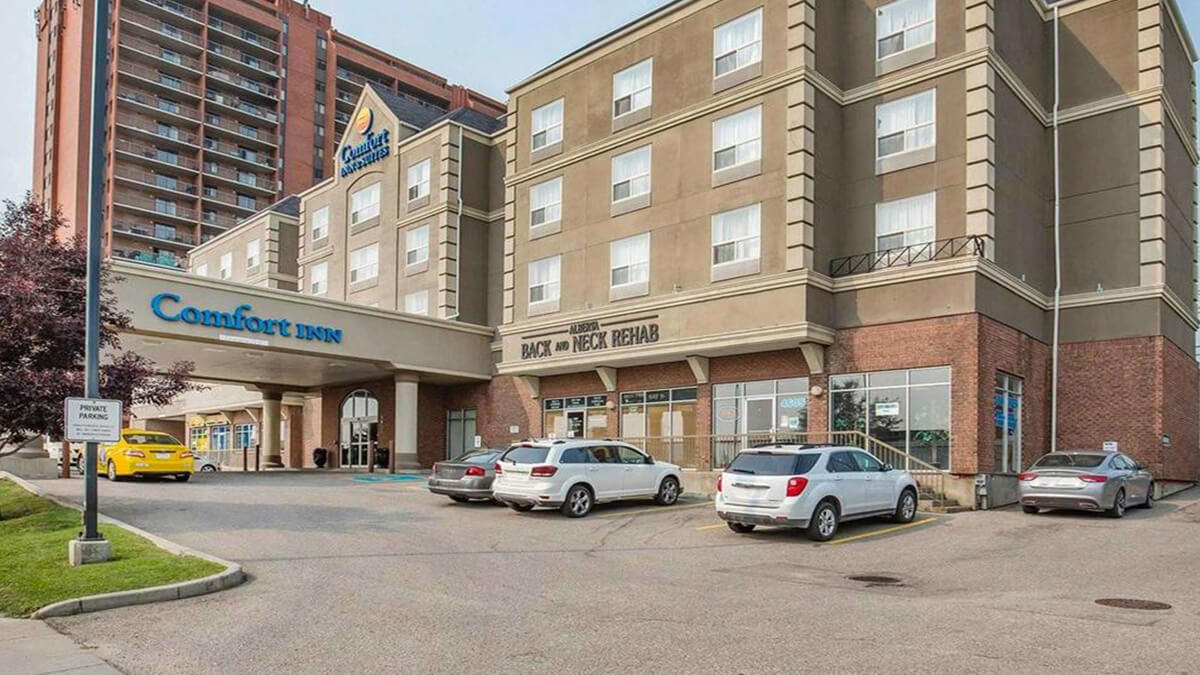 Comfort Inn Suites Calgary South Lodgelink - 