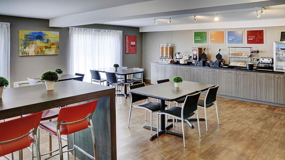 Comfort Inn Winnipeg Airport Lodgelink